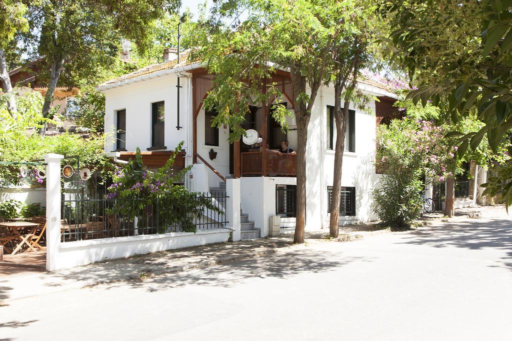 Orhan Kutbayin Evi Adalar Bagian luar foto